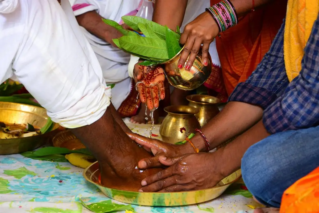 washing feet (pexels durga prasad muddana 36099618 7245031)